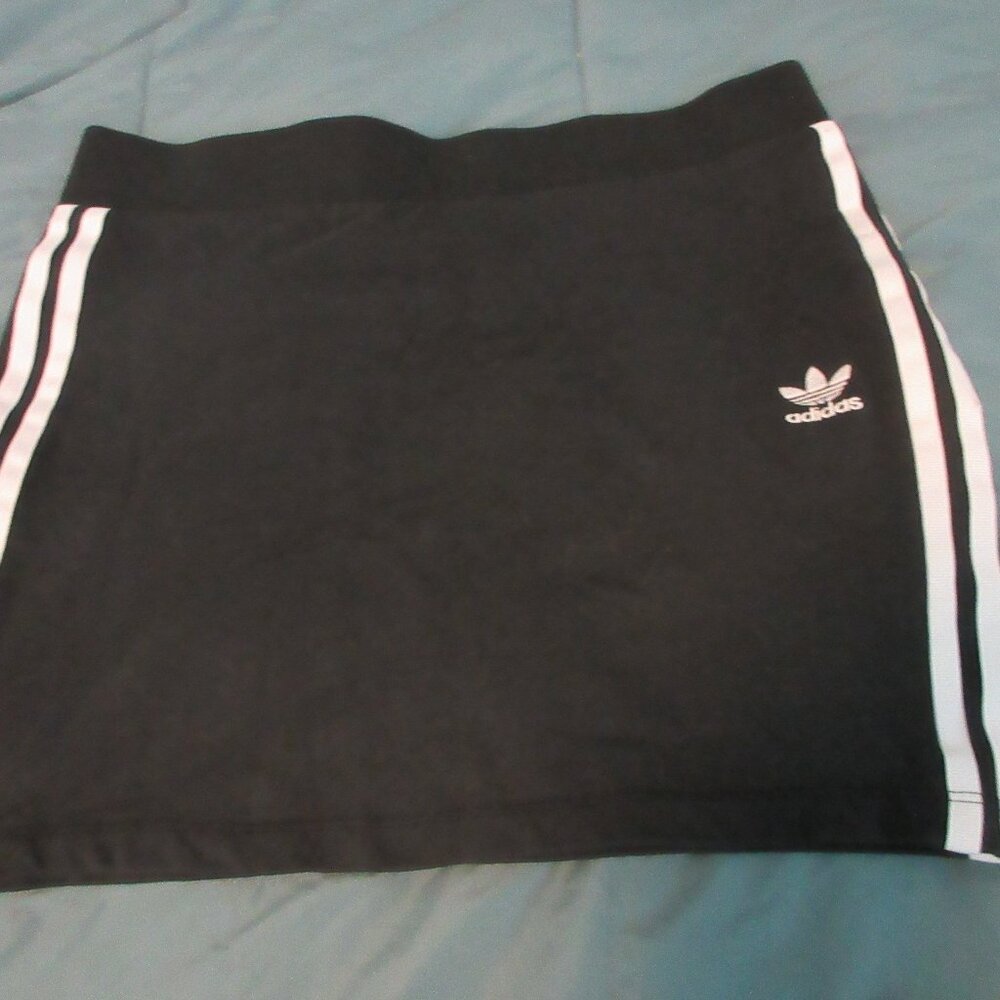 Adidas Athletic Multi Sport Skirt, Women's Med, Black White 3 Stripes Lifestyle